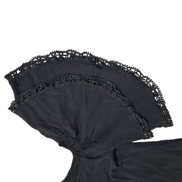 Vivid Importers Off The Shoulder Flare Bell Sleeve Boho Crochet Tank - Picture 5 of 8